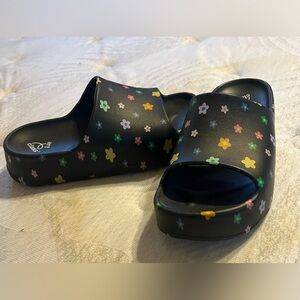 Kids sandals, worn once. Very cute